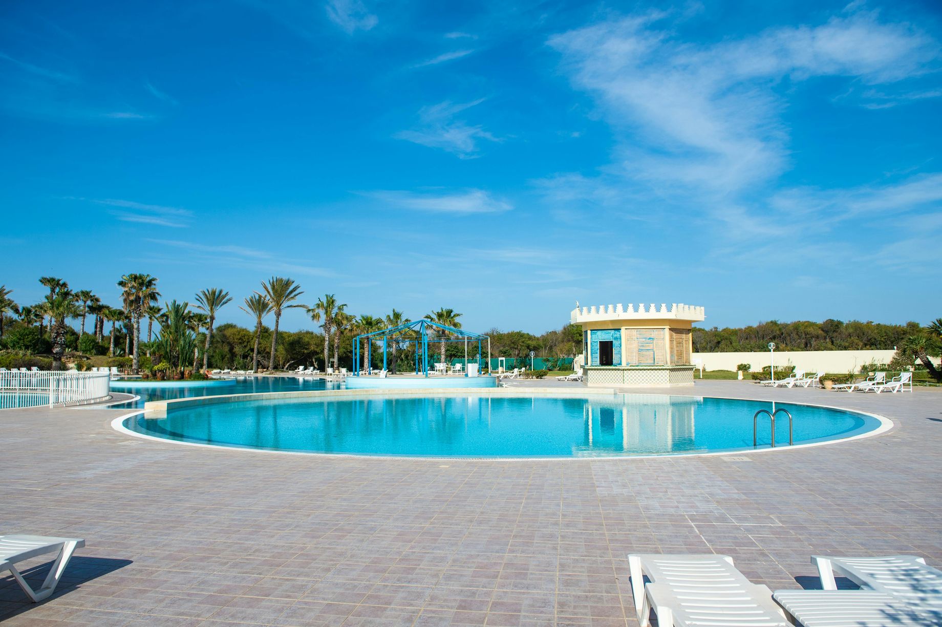 Resort-style pool ready for cleaning service